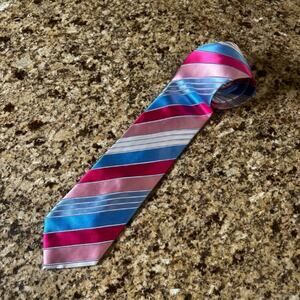 NWT Men's BCBG Neck Tie New  Fathers Day Gift - 24 Men Gift Wedding Work
